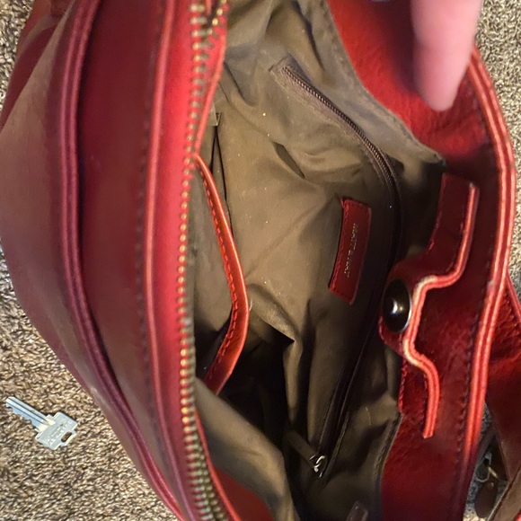 Matt & Nat Red Shoulder Bag - Picture 5 of 5